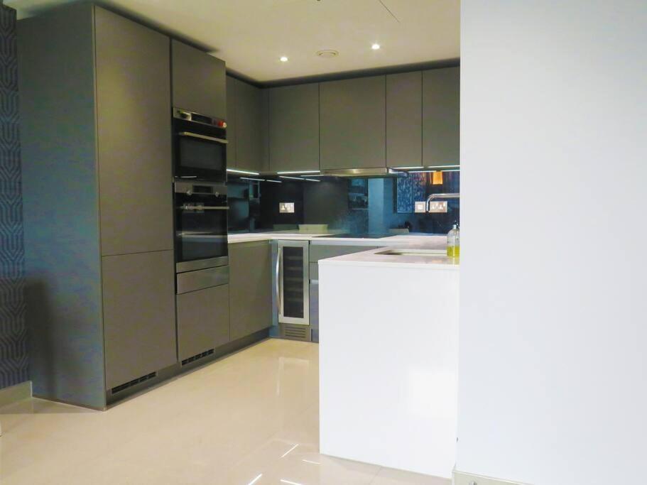 Club White London Bridge One Bedroom Apartment Bagian luar foto