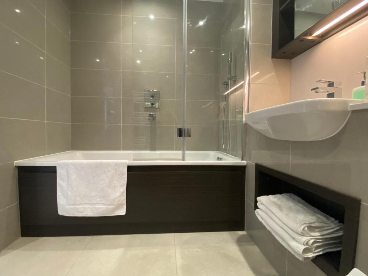 Club White London Bridge One Bedroom Apartment Bagian luar foto